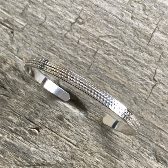 Polished Sterling Silver Scalloped Open Cuff Bangle Handmade - 5.6mm Wide - Picture 5 of 6